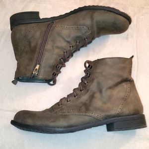 Cliffs By White Mountain Brown Ankle Boots | Size 11 M